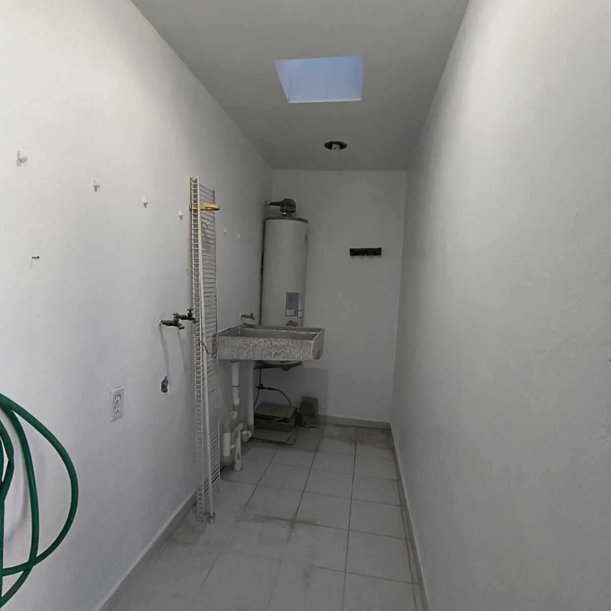 19 of 22: Área de lavado