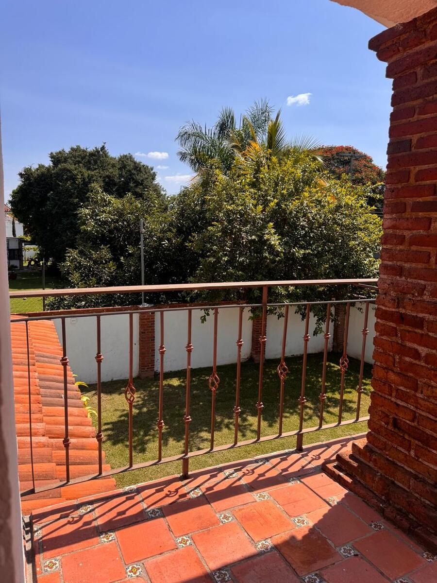 3 de 28: parte de la vista panoramica desde recamara en planta alta.