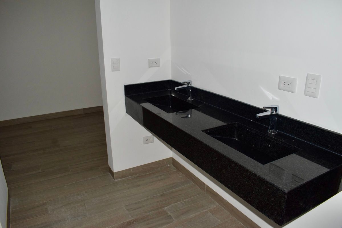 7 de 9: Baño Recamara Principal