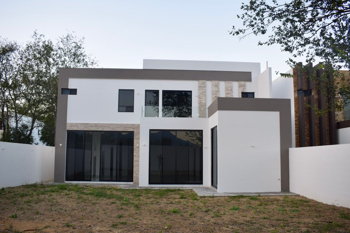 10 de 10: Fachada trasera