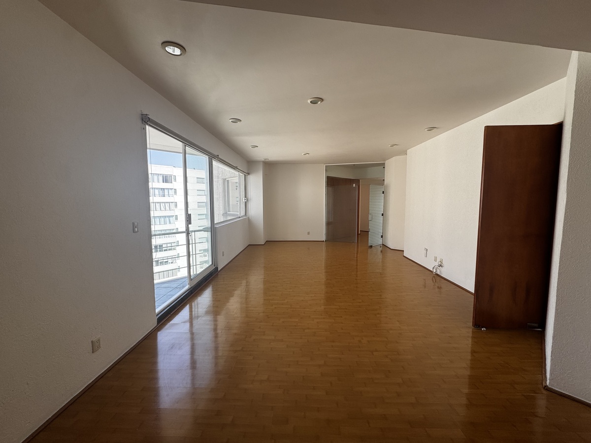 9 de 48: Sala comedor