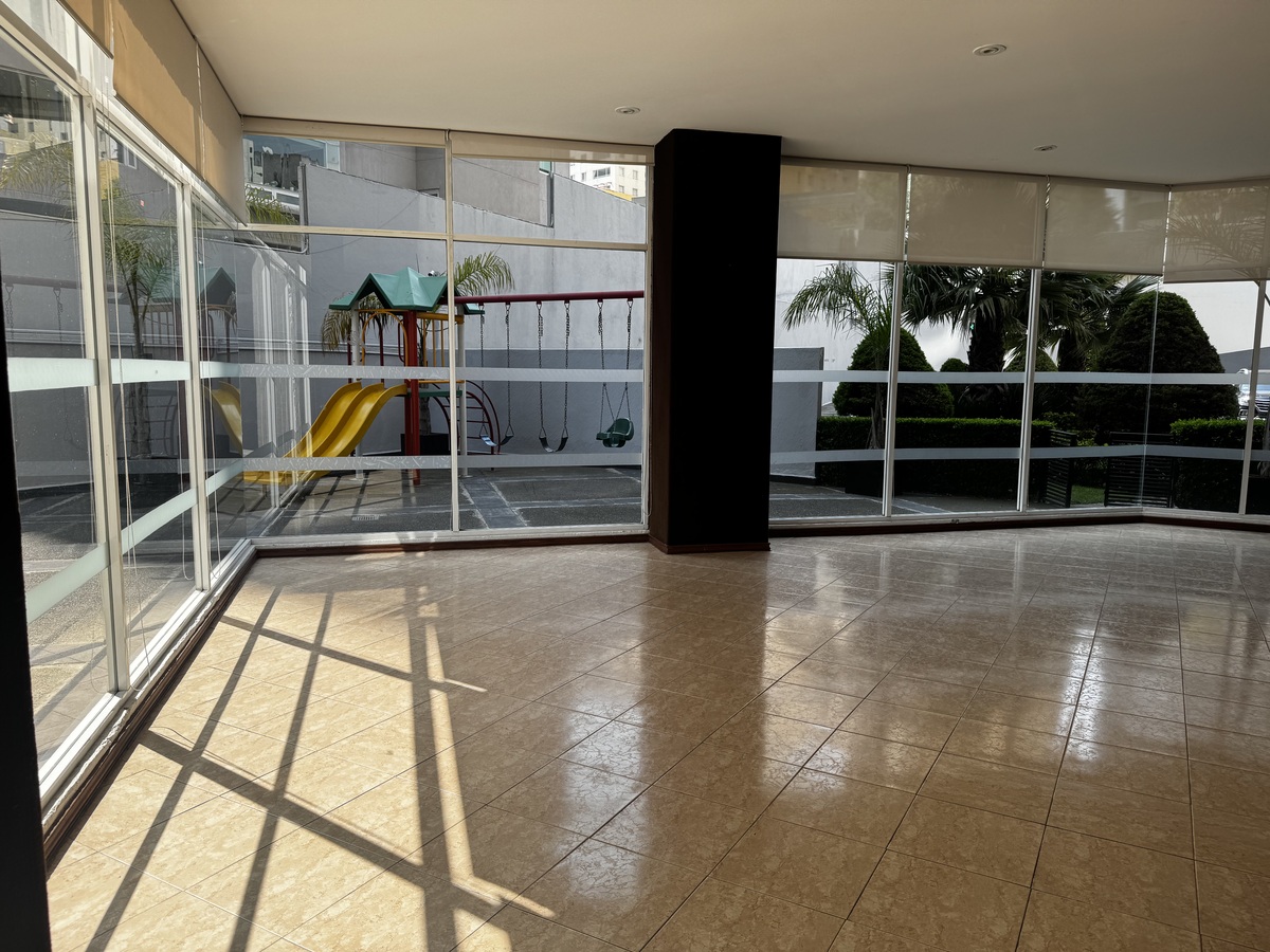 39 de 48: Salón de usos múltiples