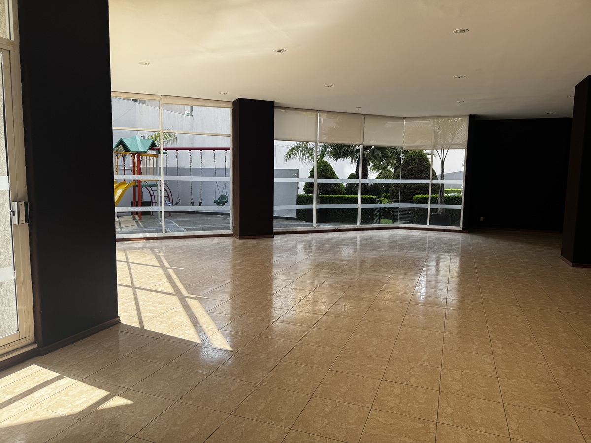 40 de 48: Salón de usos múltiples