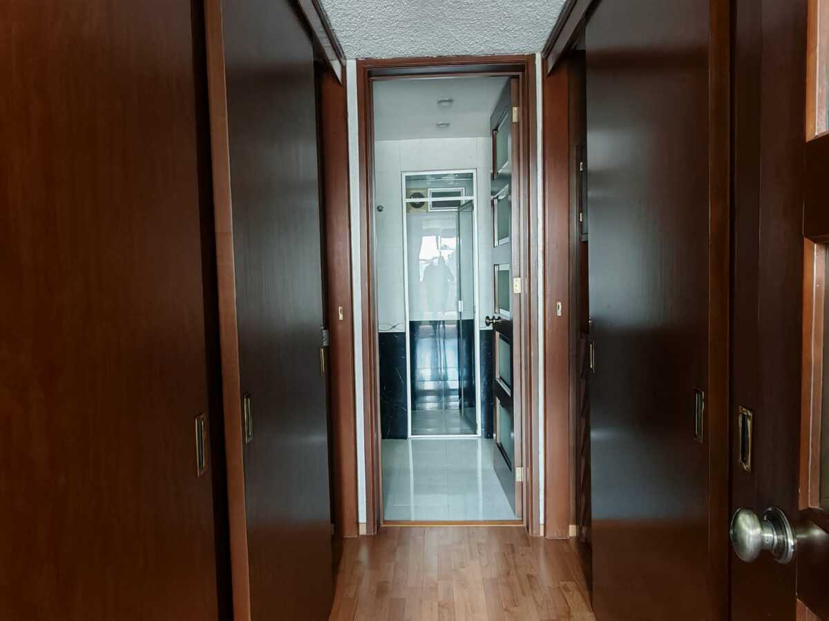 23 de 37: vestidor recámara principal