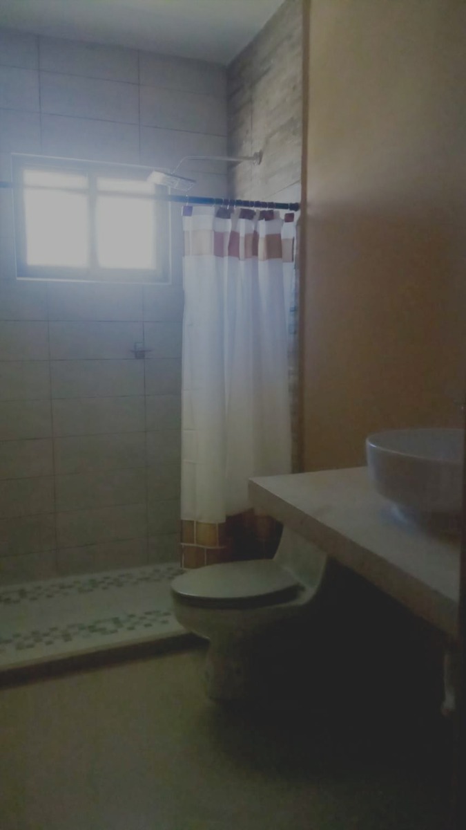 5 of 6: baño completo