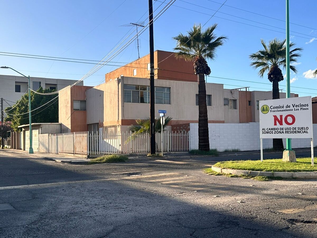 1 de 20: FACHADA PRINCIPAL