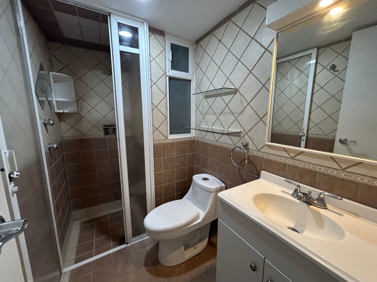 14 de 22: baño recámara principal