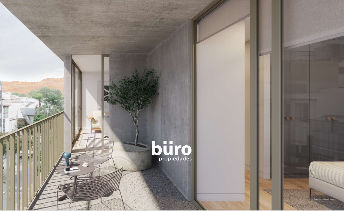 6 de 9: Balcón amplio e iluminado