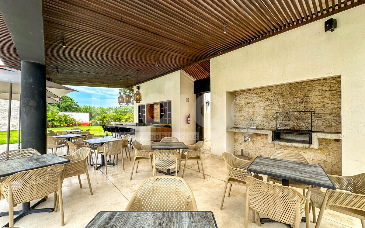 13 de 36: Terraza Social con Snack Bar y Asador