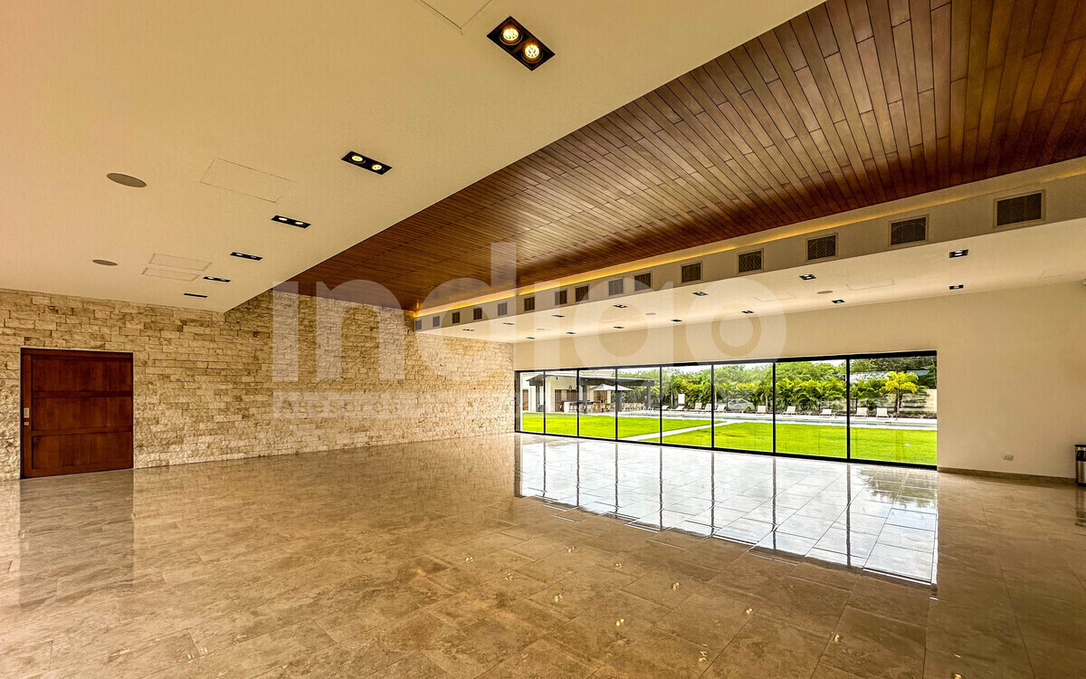 18 de 36: Salón de Eventos Climatizado