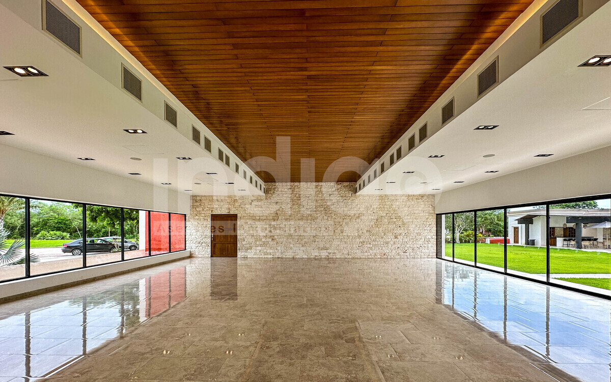 19 de 36: Salón de Eventos Climatizado