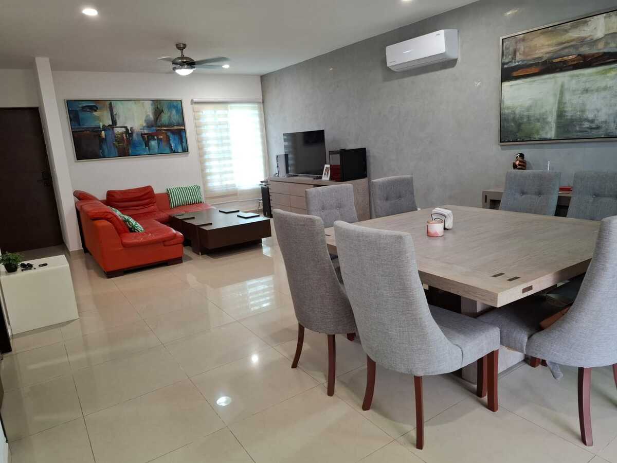 3 de 15: Sala y Comedor