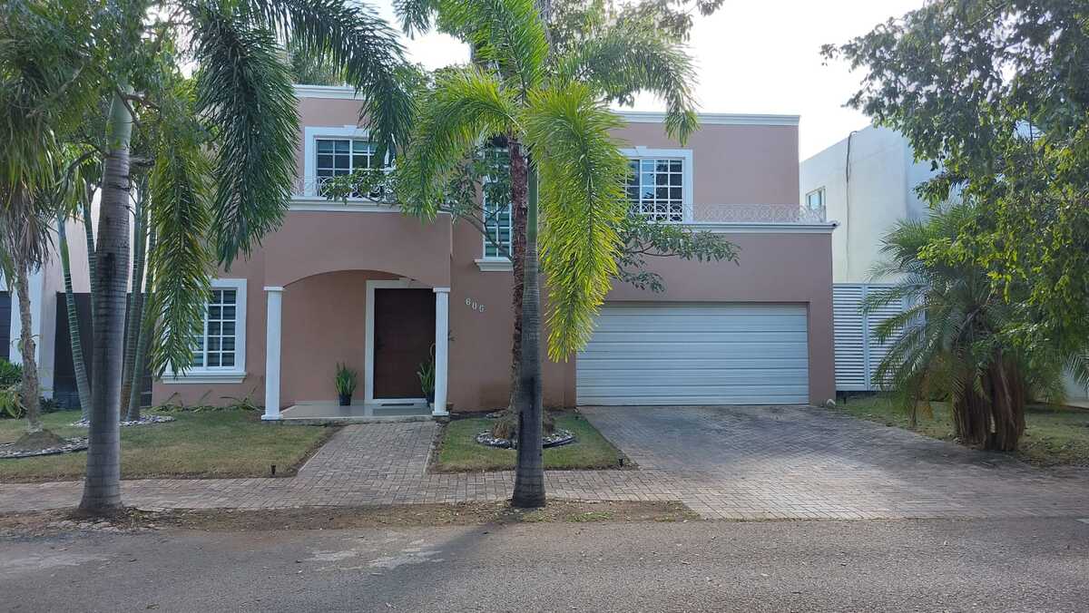 1 de 15: Fachada Principal