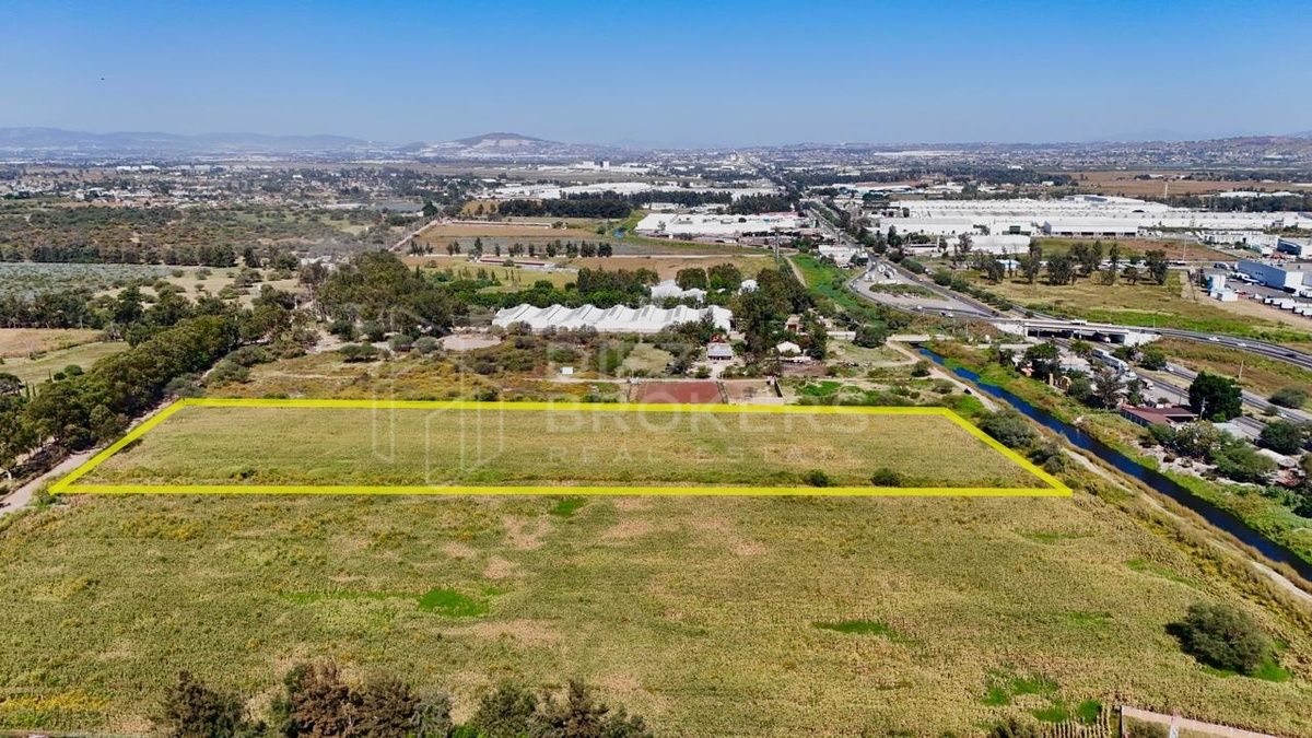 Terreno en Venta - Tlajomulco, Corredor hacia Chapala, a 6 km del Aeropuerto . - foto 4
