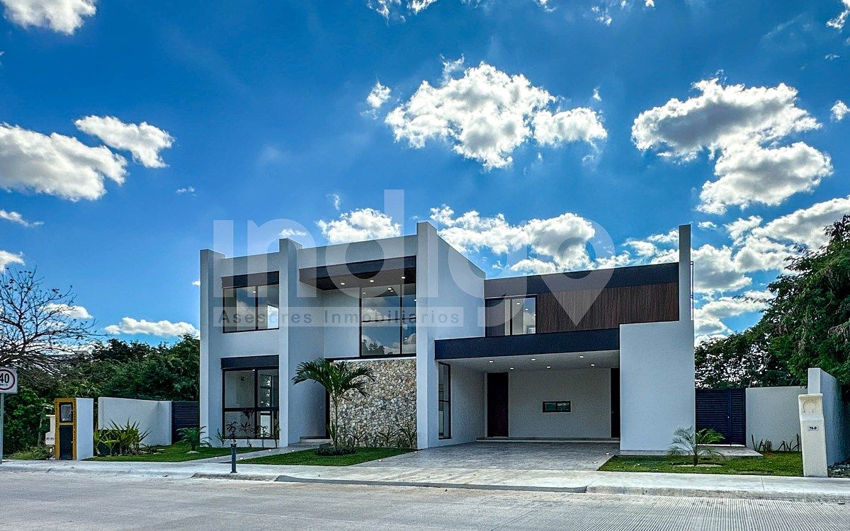 1 de 50: Fachada Frontal