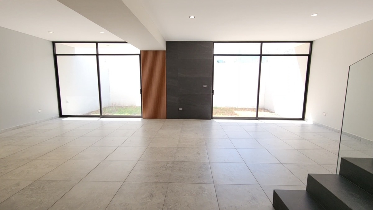 3 of 14: SALA, COMEDOR