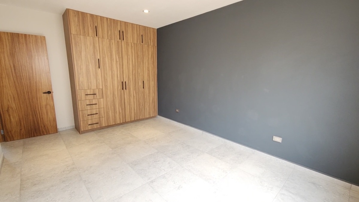 12 of 14: RECAMARA SECUNDARIA