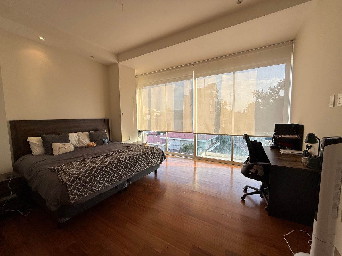 9 of 21: Recámara principal