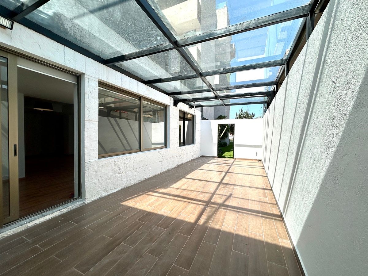 3 de 21: TERRAZA PRIVADA