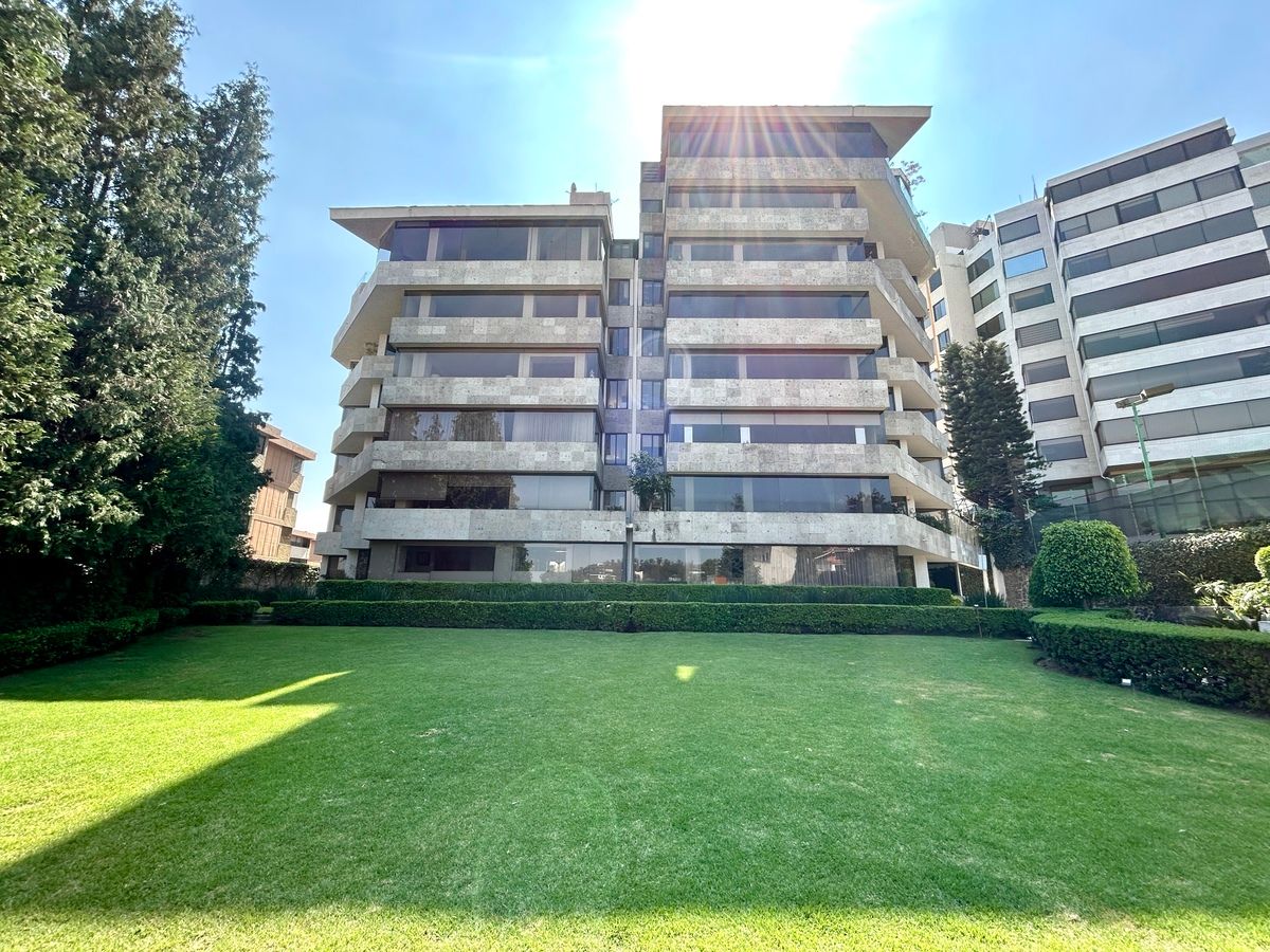 1 de 21: FACHADA PRINCIPAL