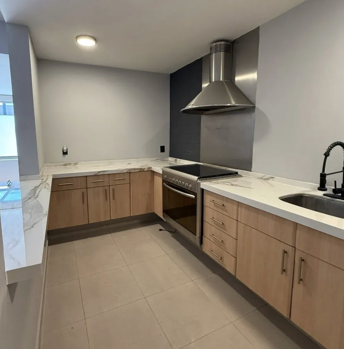 7 de 21: COCINA INTEGRAL SEMI ABIERTA