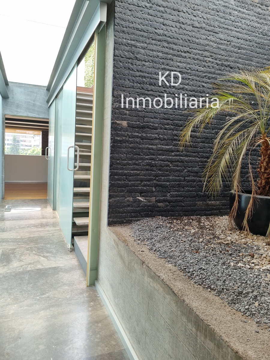 9 de 12: Pasillo a recámara principal