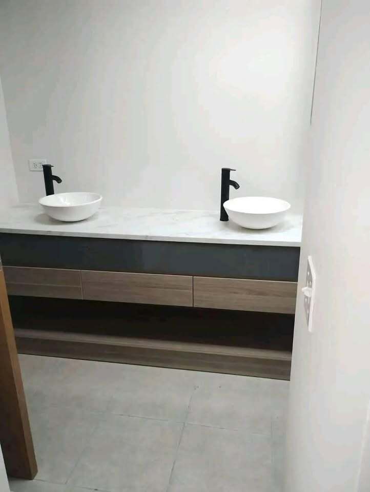 1 of 10: lavabos recamara principal