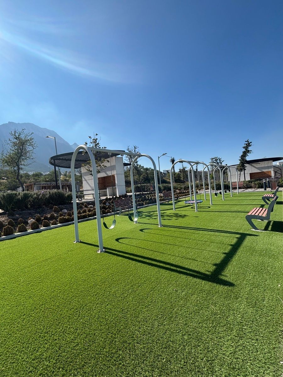 8 de 14: Área de Juegos