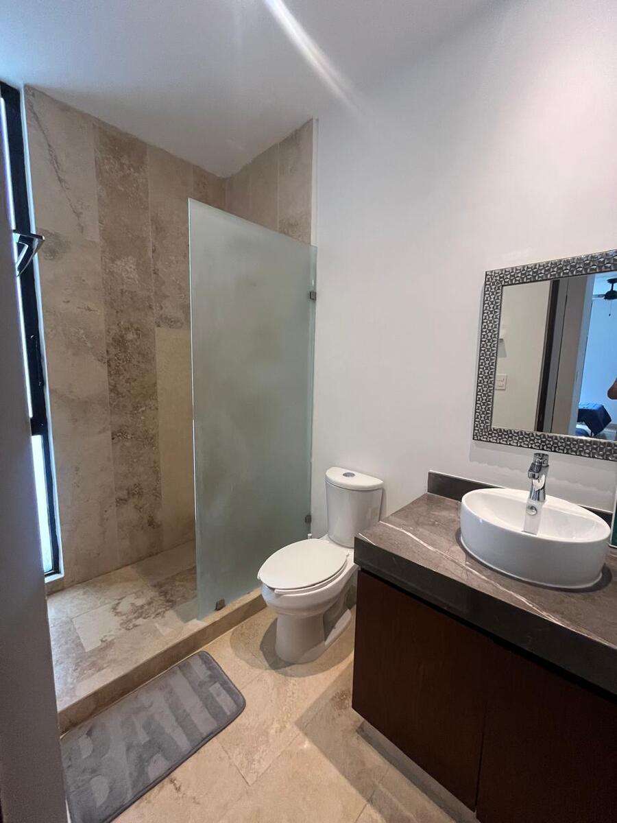 14 de 31: Baño recámara 1