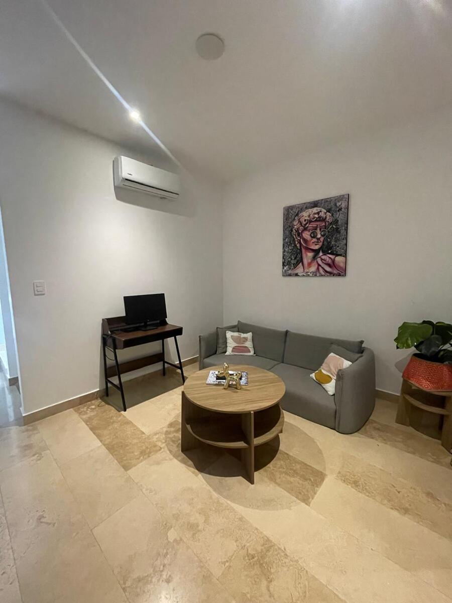 12 de 31: Family room