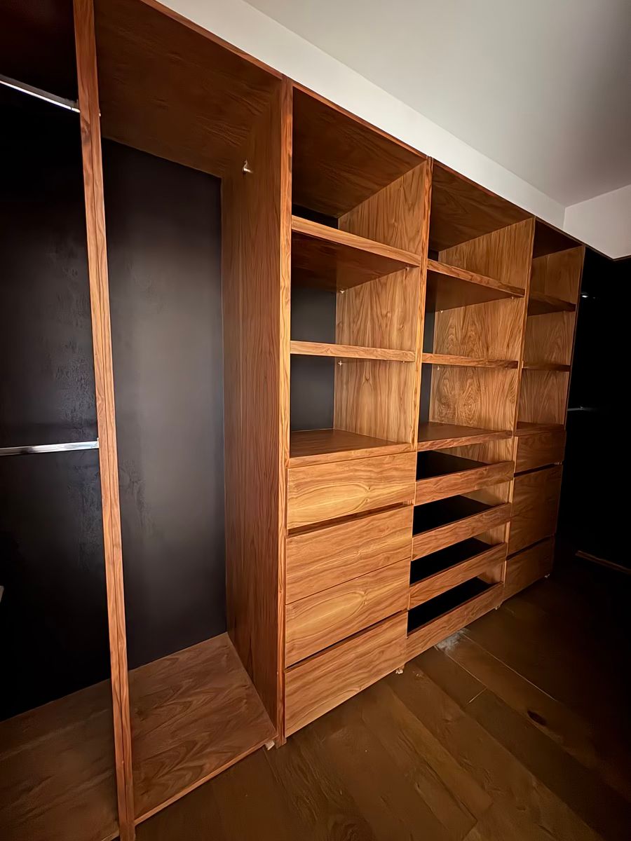 16 de 23: wal-in-closet