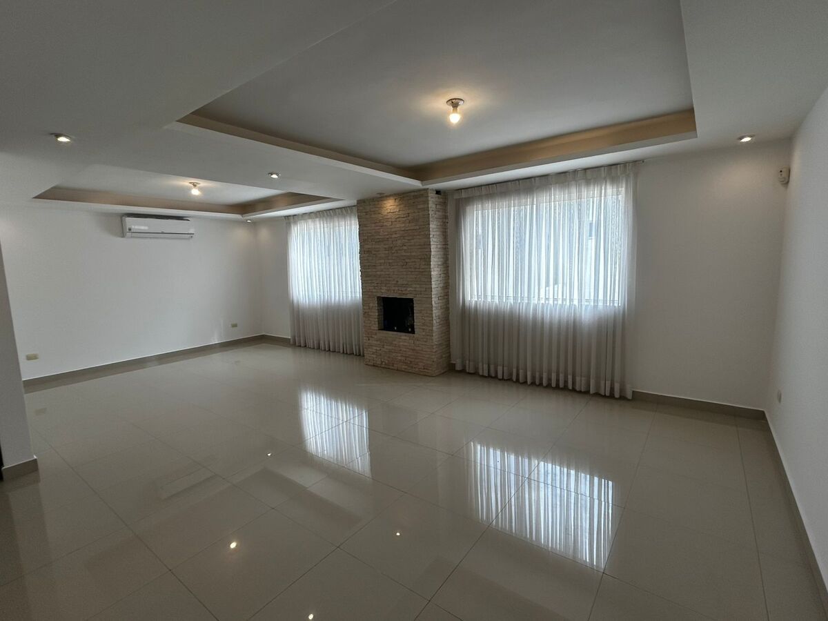 4 de 18: Sala - Comedor