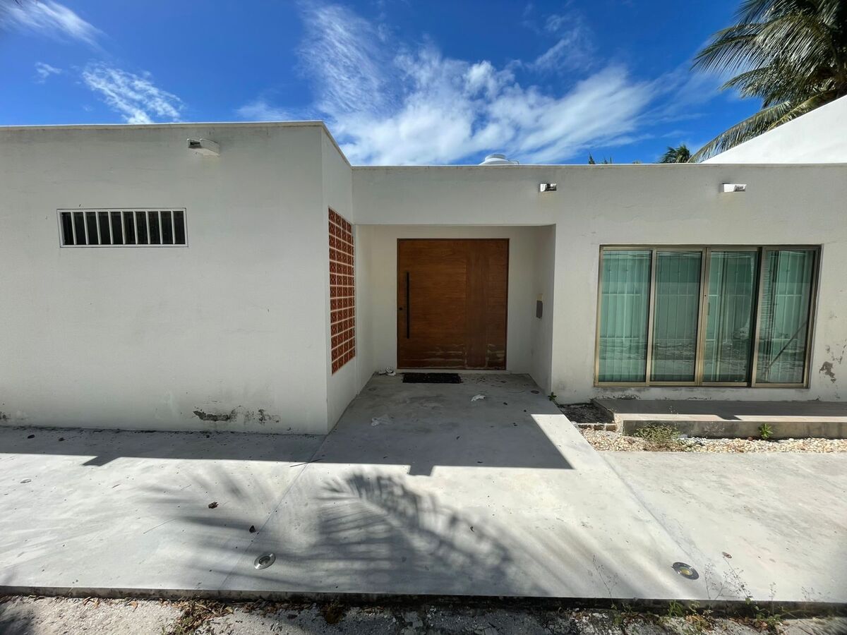 1 de 18: Entrada principal