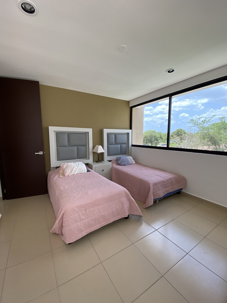 12 of 16: Tercera Recámara