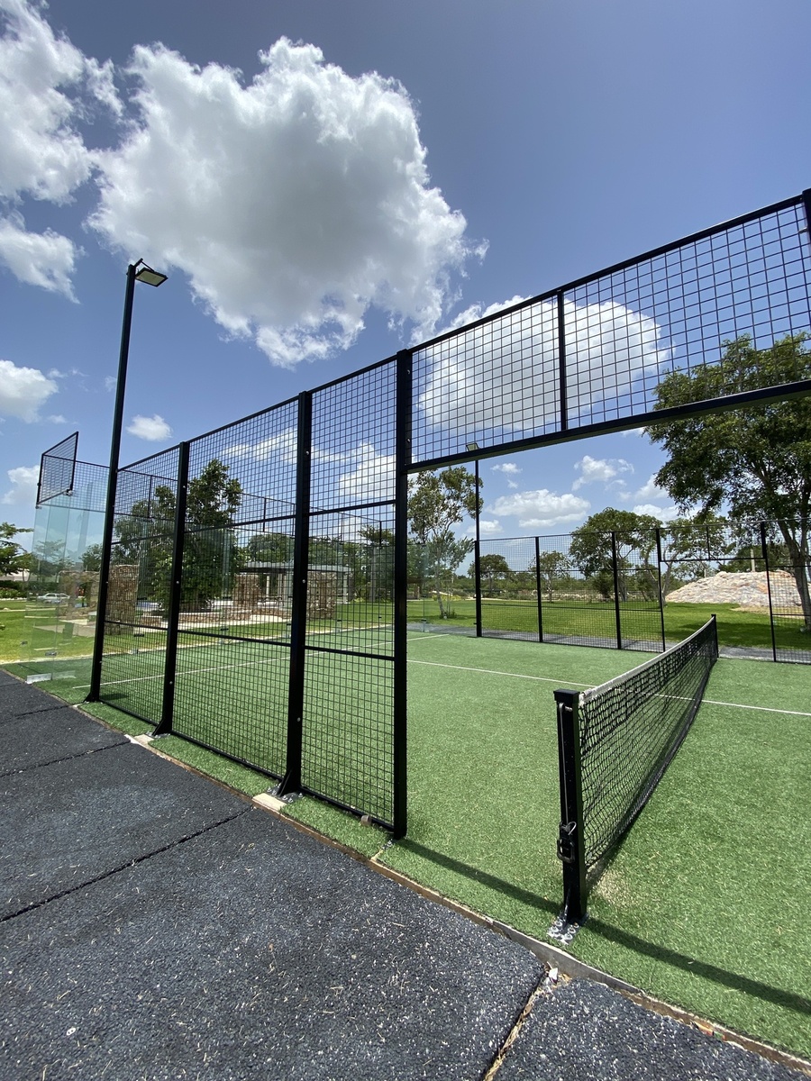 15 of 16: Cahncha de Tenis