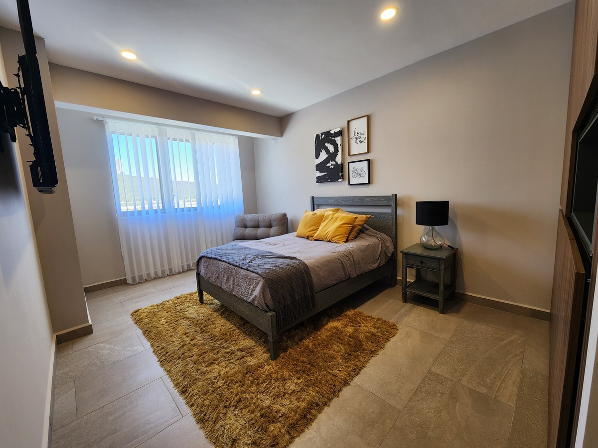 11 of 30: Habitación secundaria