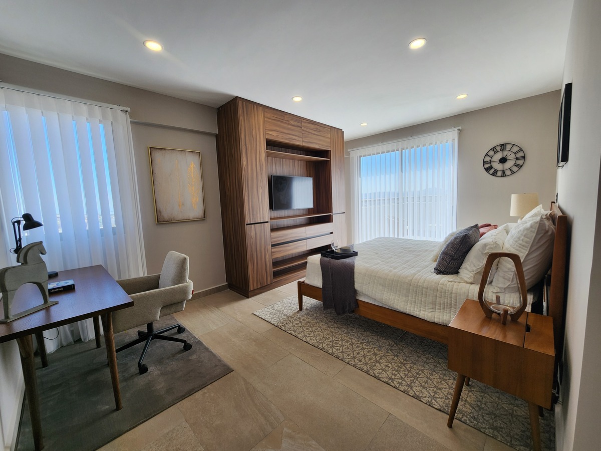 15 of 30: Habitación principal