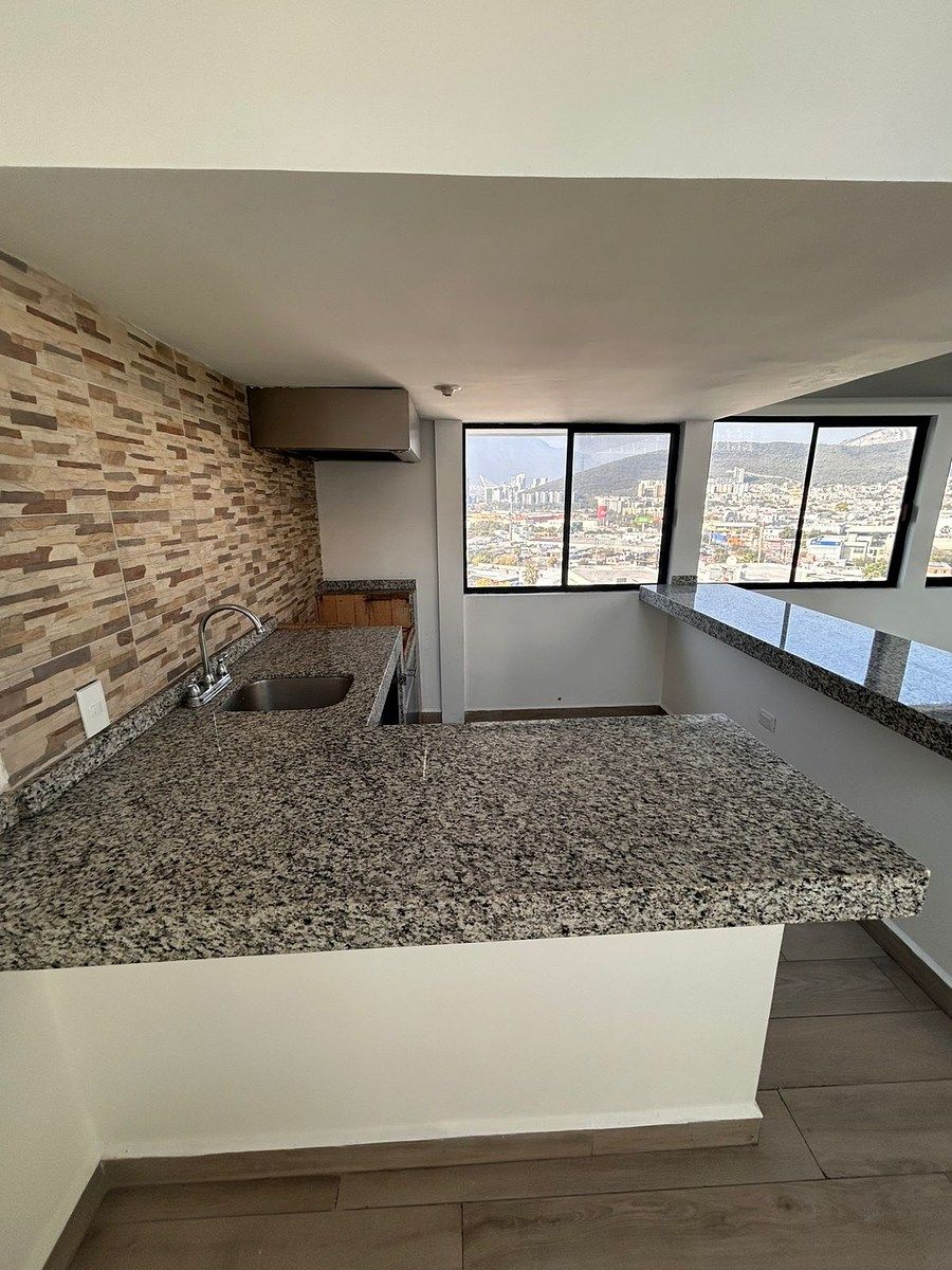 19 of 24: Área social superior