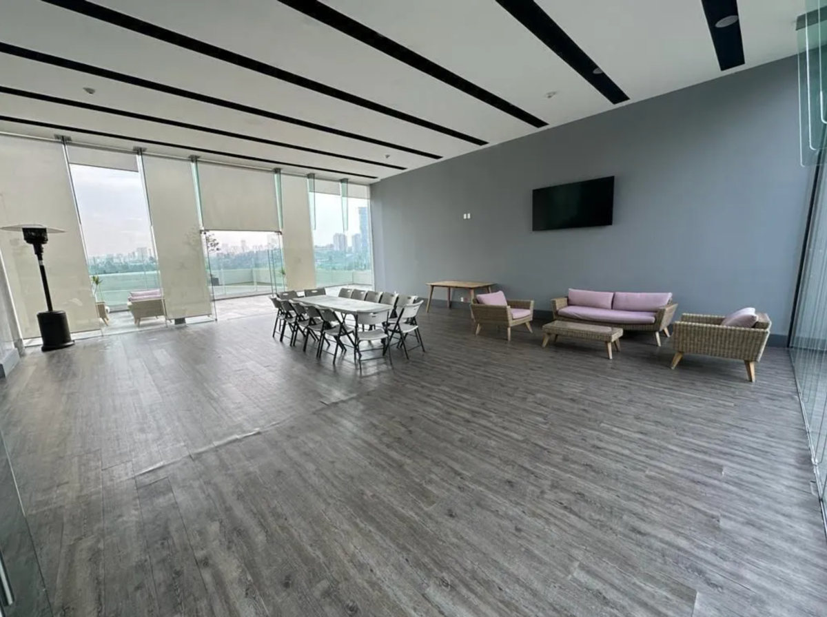 21 de 26: salon de eventos