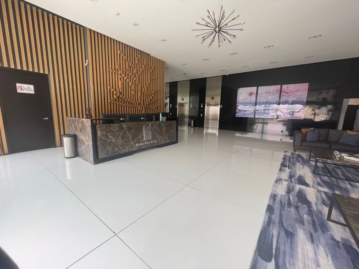 19 de 26: motor lobby