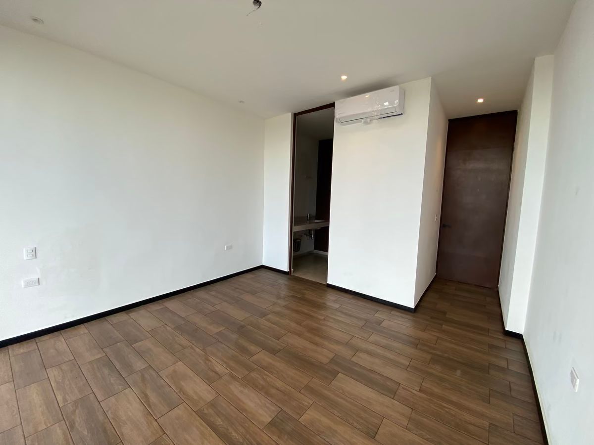 8 de 21: Recámara principal