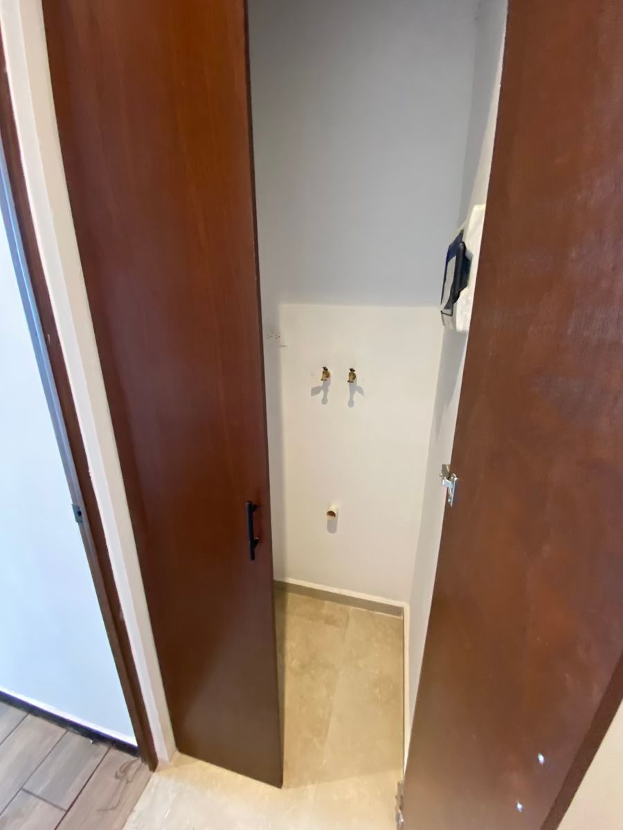 20 de 21: Closet de blancos