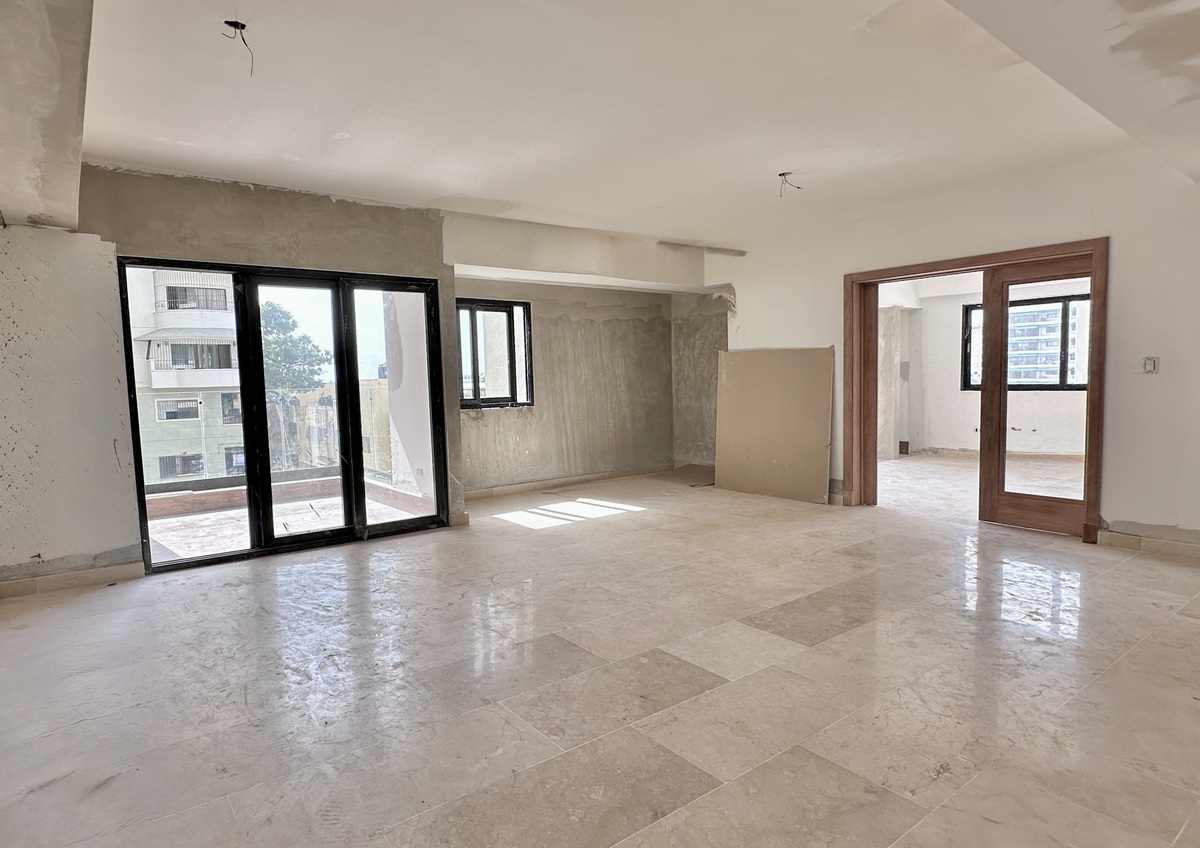 1 de 13: Sala- comedor- balcon