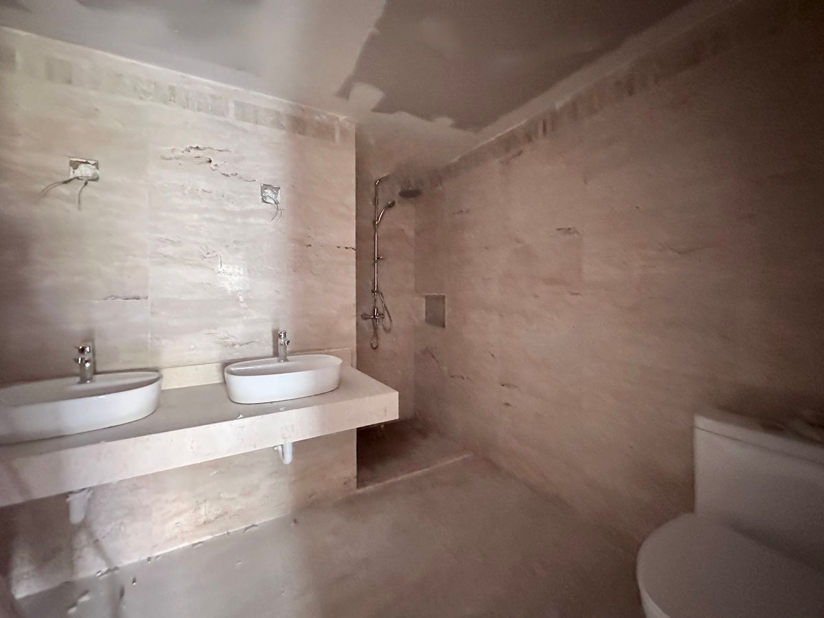 13 de 13: Baño principal