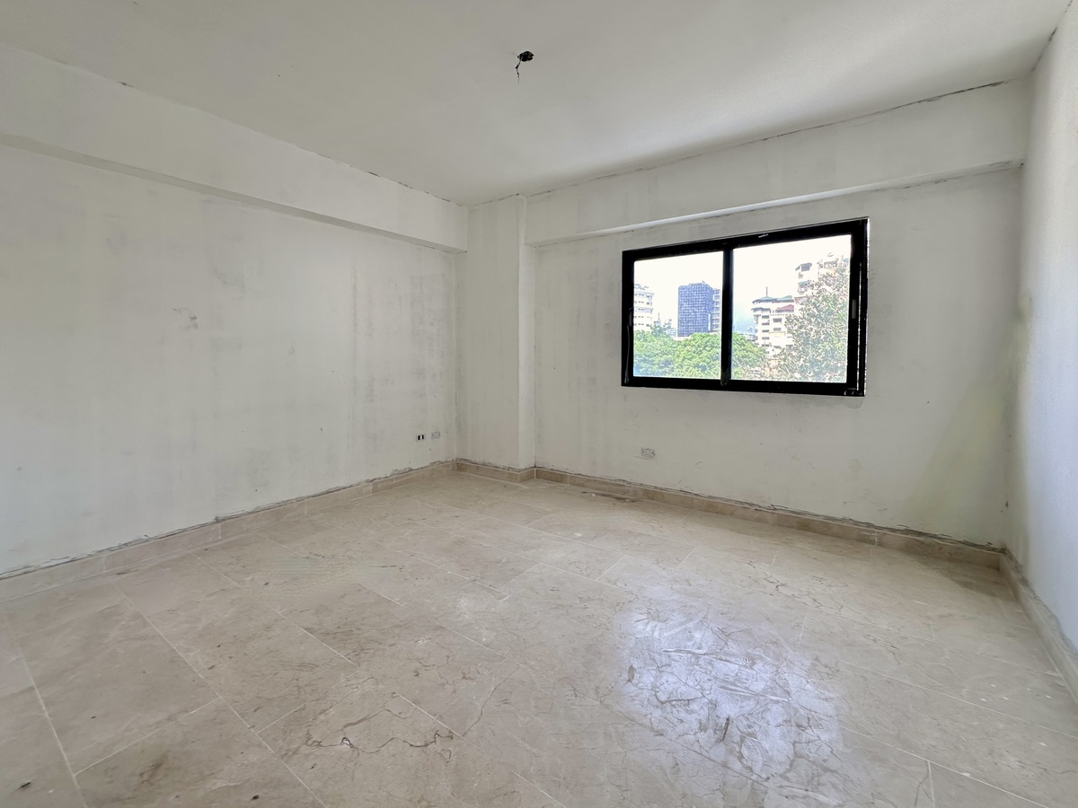 8 de 13: Habitacion 2