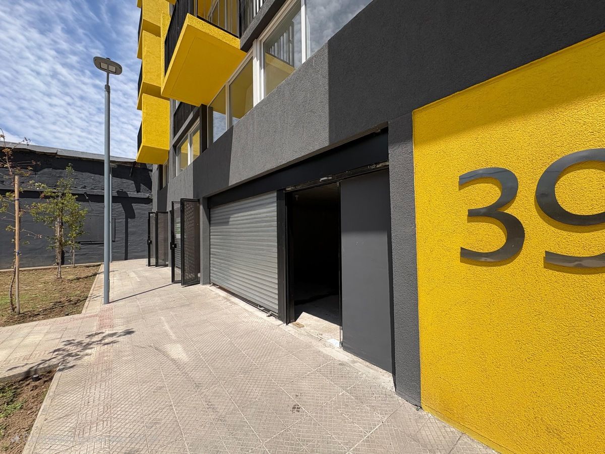 Local comercial de planta libre en obra