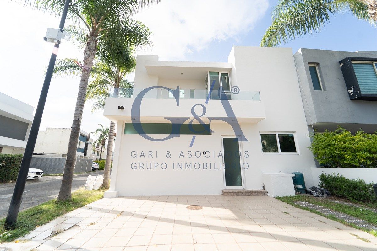 HOUSE FOR SALE IN PALMA REAL