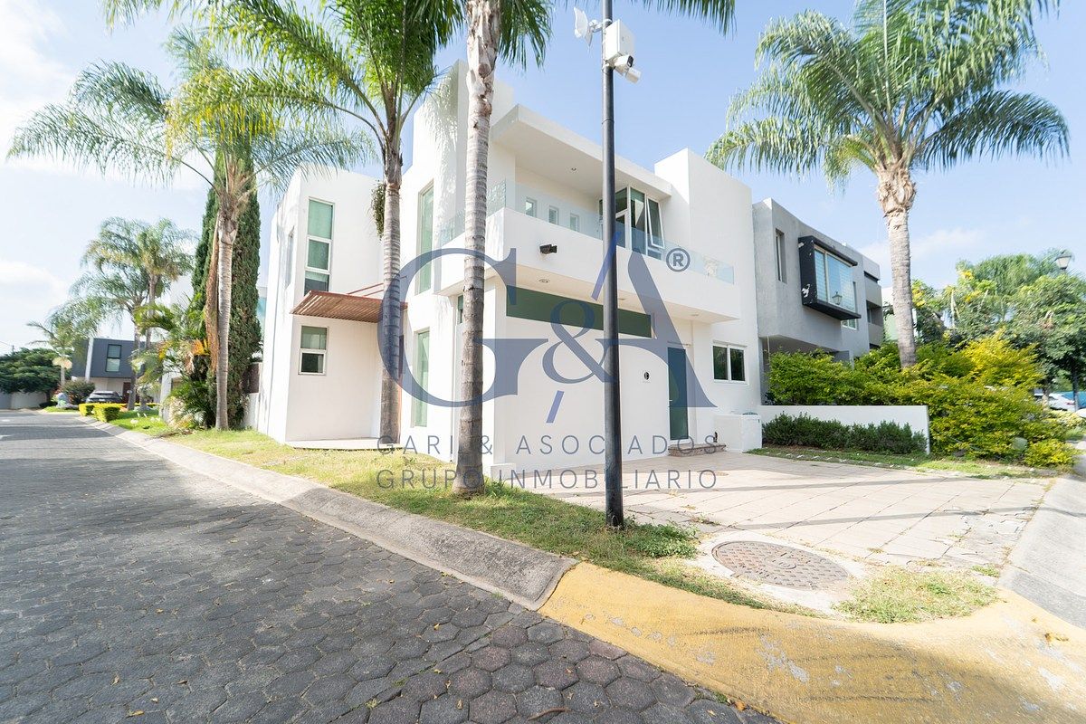 HOUSE FOR SALE IN PALMA REAL - foto 2
