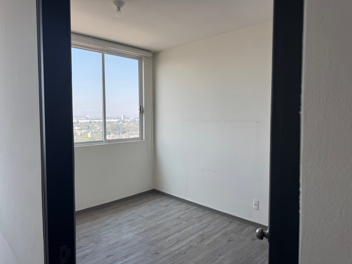 8 of 26: Recámara 2