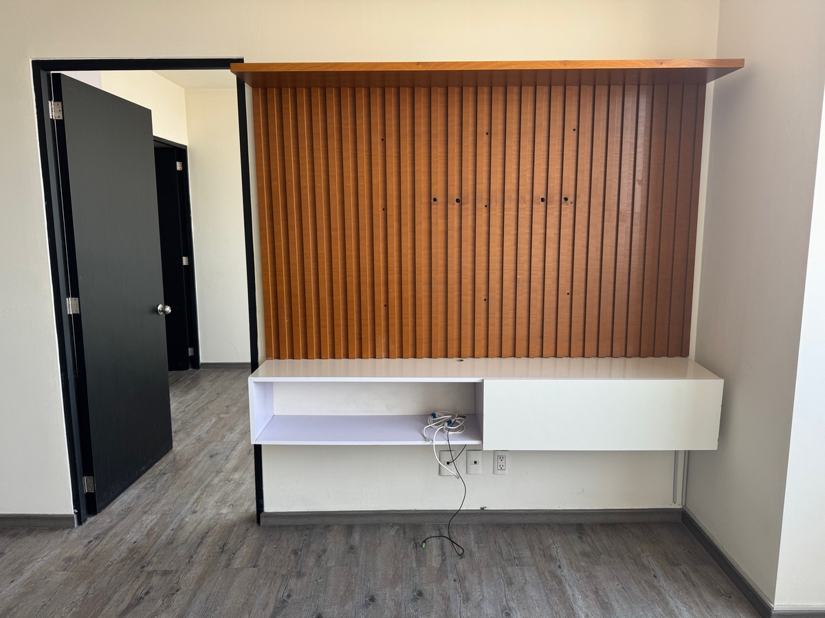 11 of 26: Mueble de TV